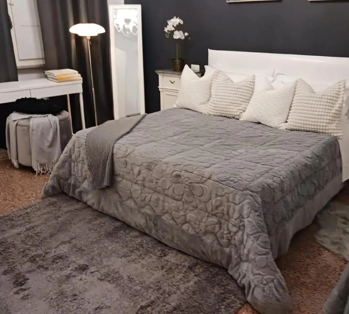 Appartamento Accogliente Esquilino-Monti Rom Apartment